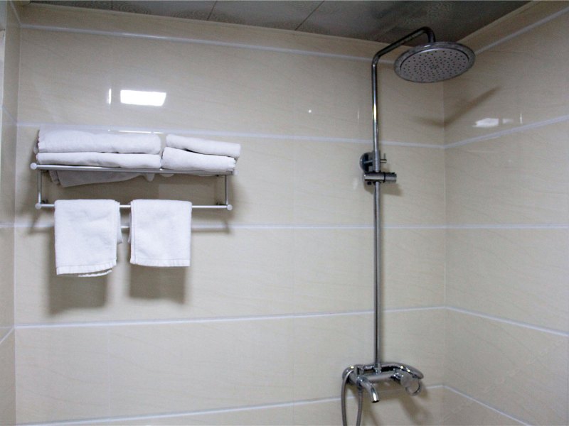 hotelPic
