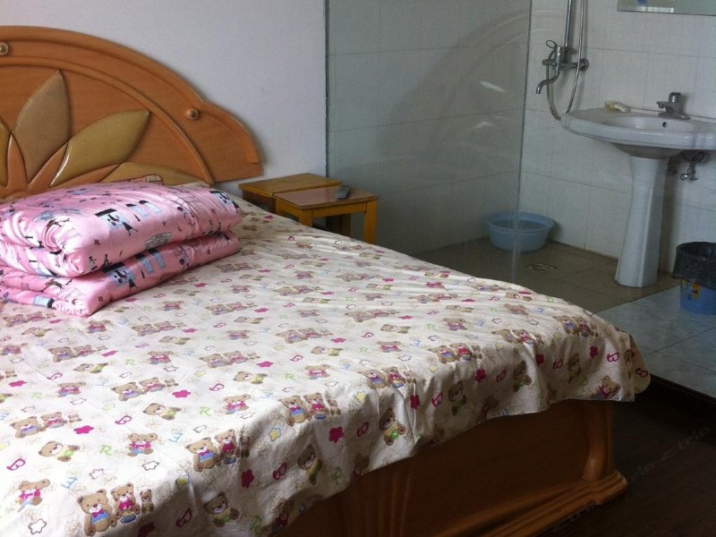 hotelPic