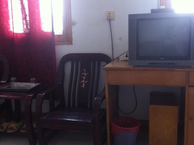 hotelPic