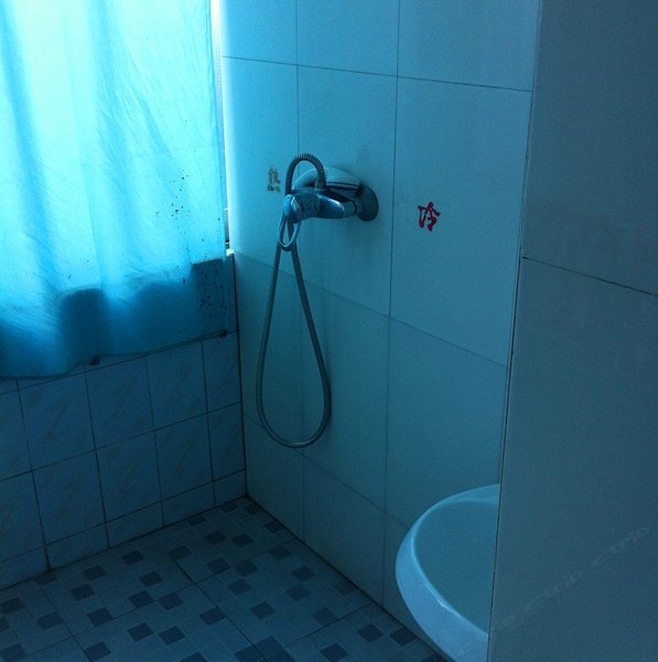 hotelPic