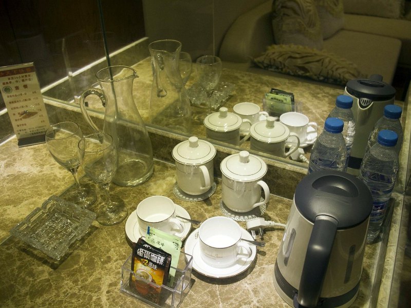 hotelPic