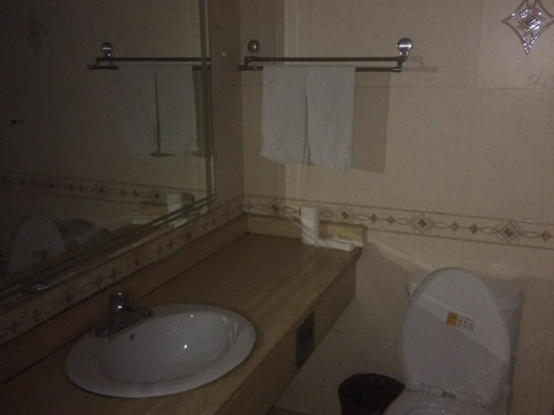 hotelPic