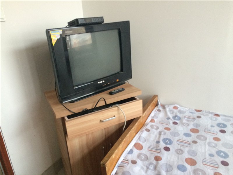hotelPic