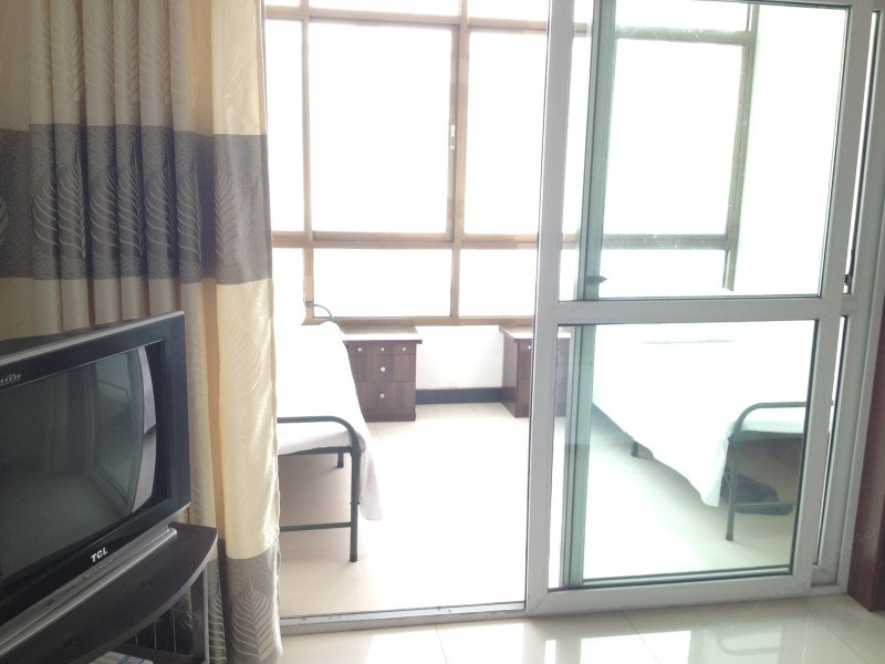 hotelPic