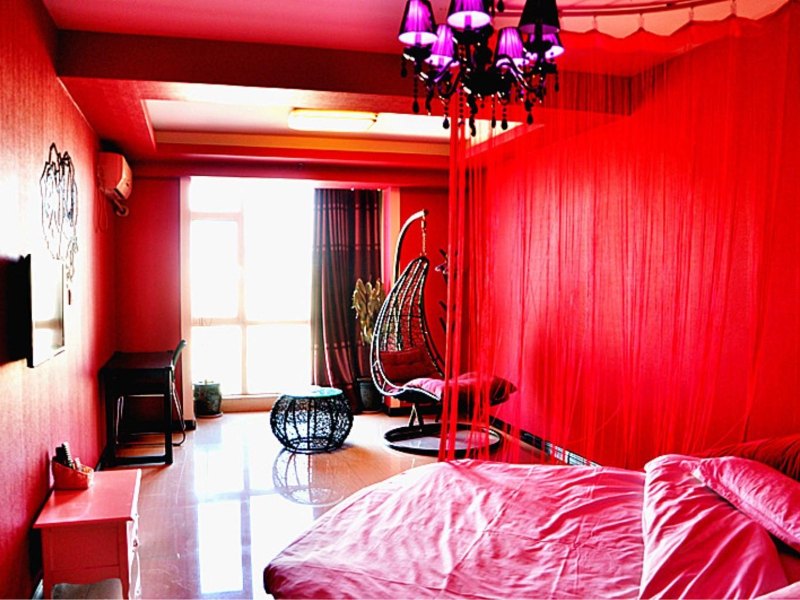 hotelPic