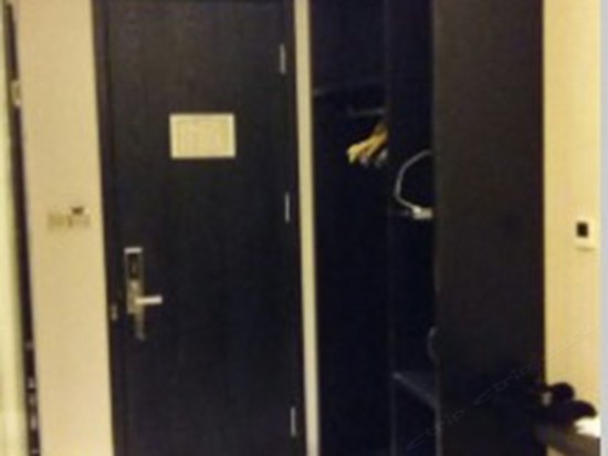 hotelPic