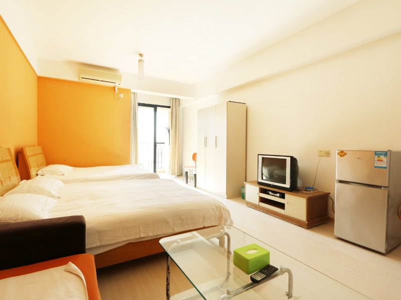 hotelPic