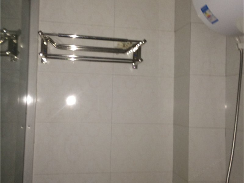 hotelPic