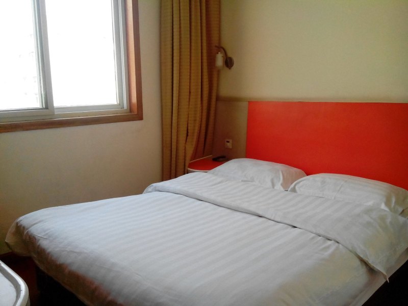 hotelPic