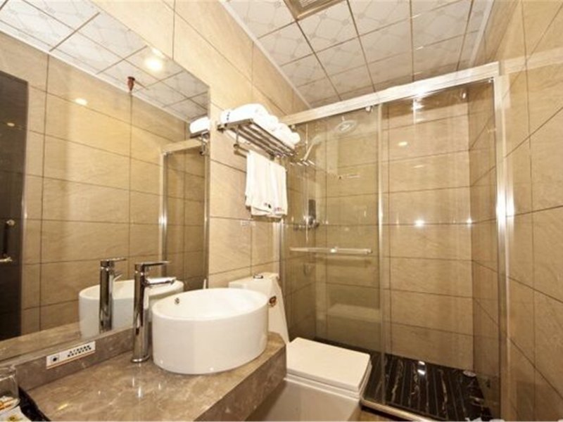 hotelPic