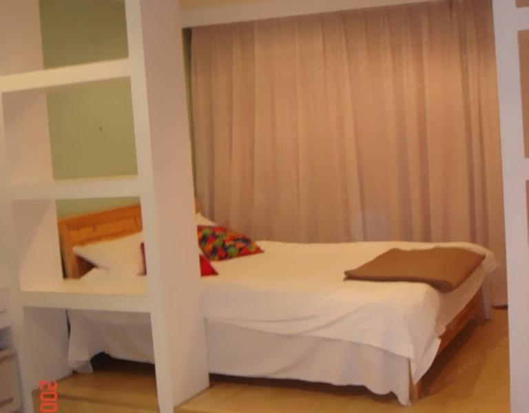 hotelPic