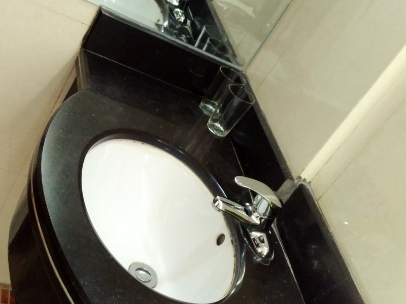 hotelPic