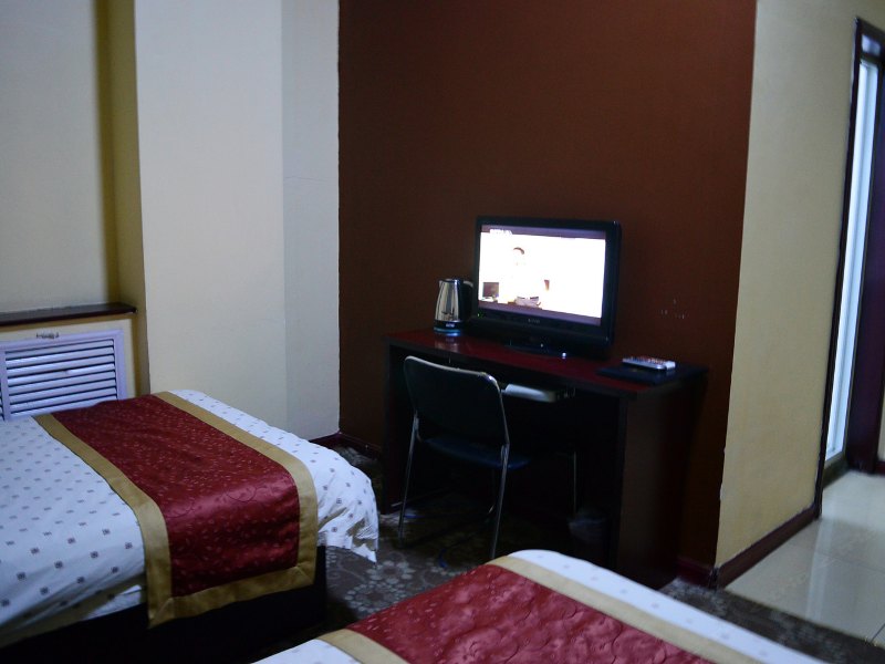 hotelPic