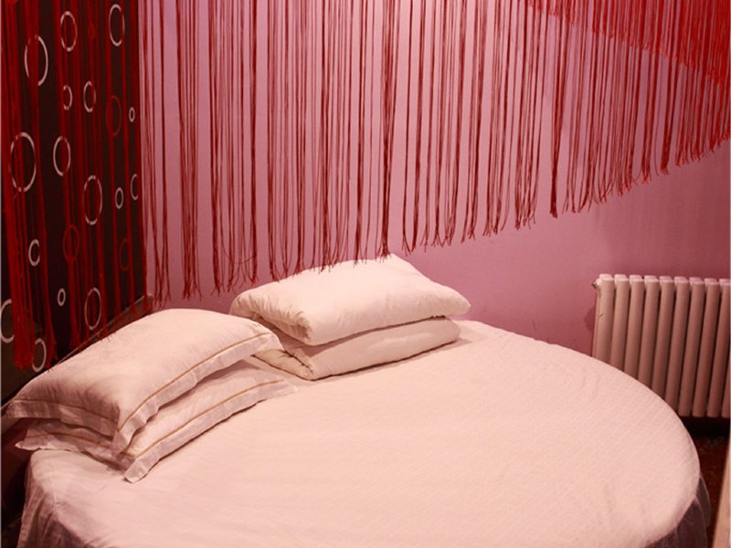 hotelPic