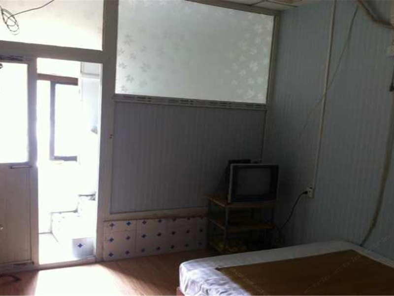 hotelPic