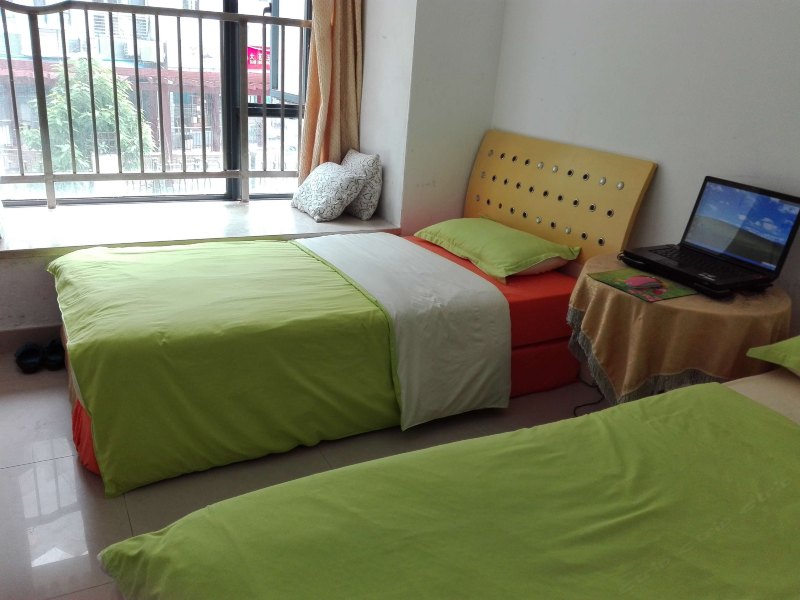 hotelPic