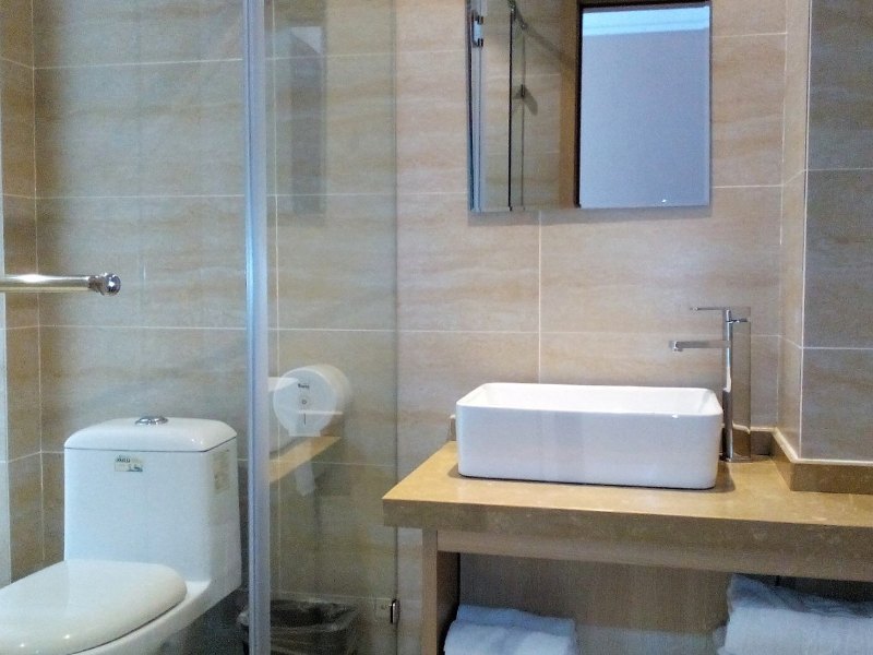 hotelPic