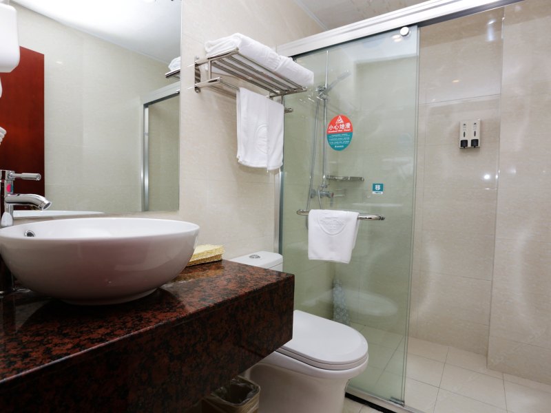 hotelPic