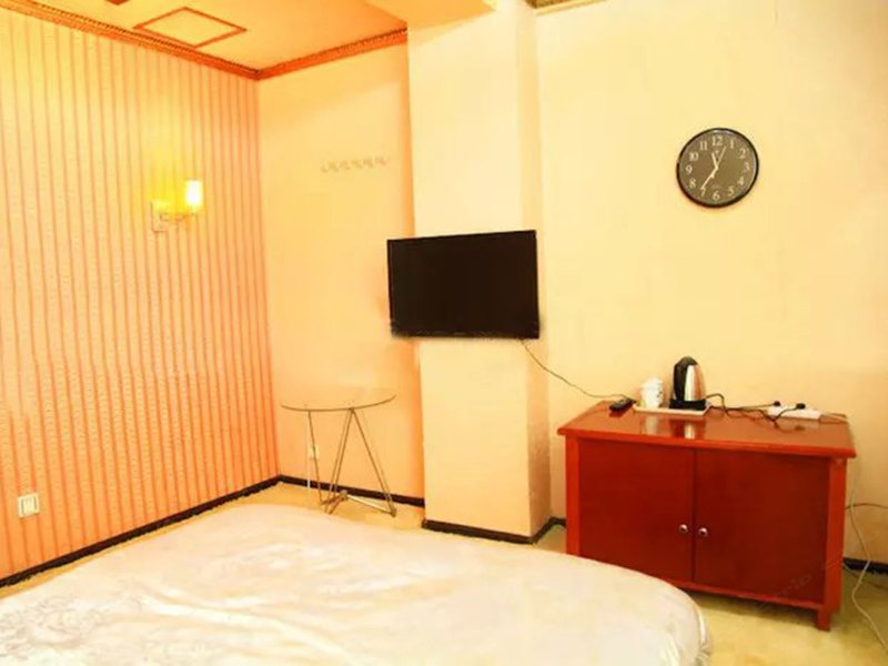 hotelPic