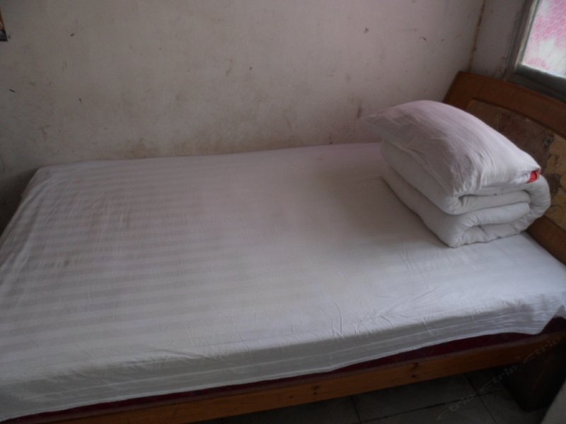 hotelPic