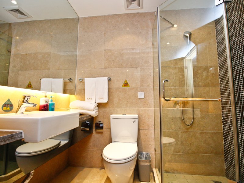 hotelPic