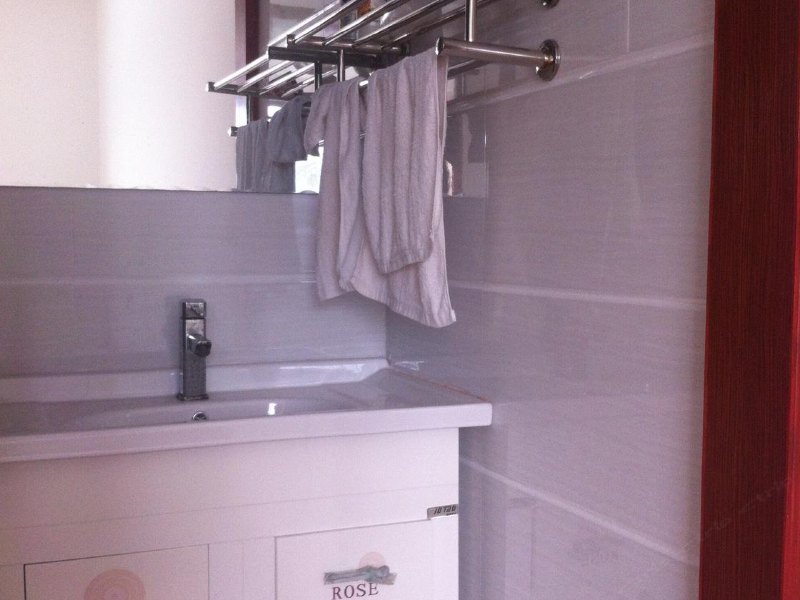 hotelPic