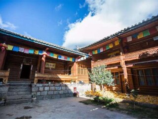 云南瀘沽湖跟團還是自由行_云南瀘沽湖最適合旅游的季節(jié)_云南瀘沽湖旅游組團