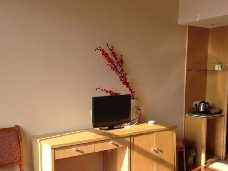 hotelPic