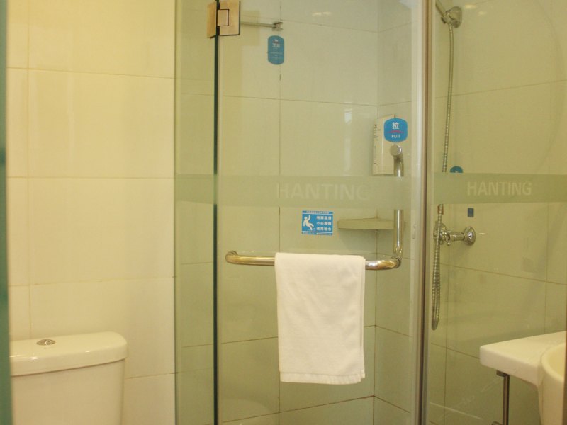 hotelPic
