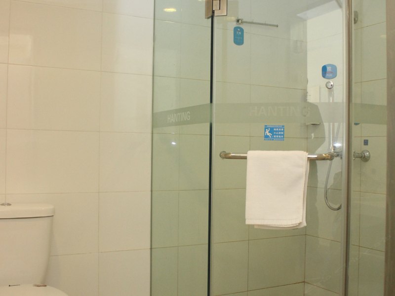 hotelPic