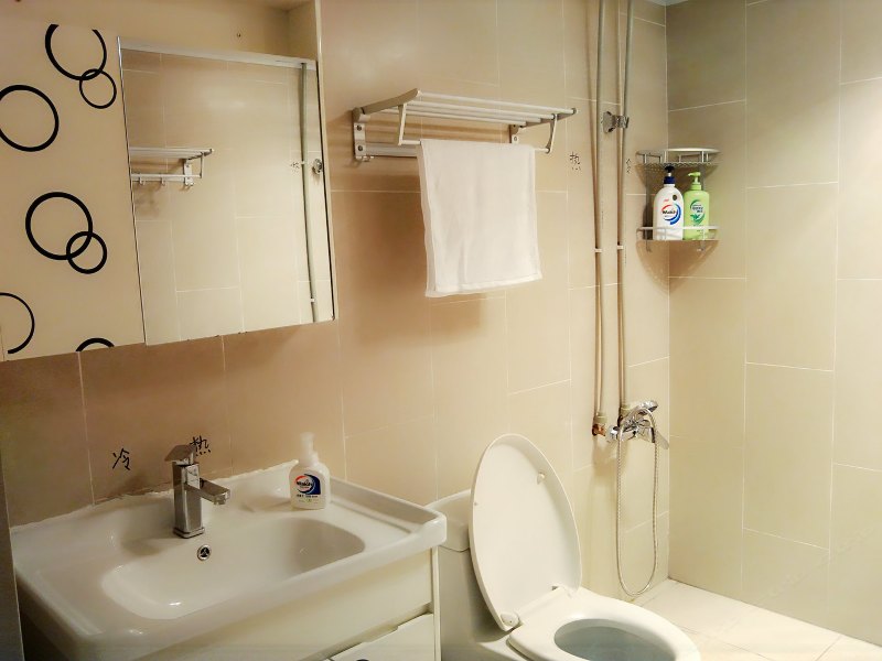 hotelPic