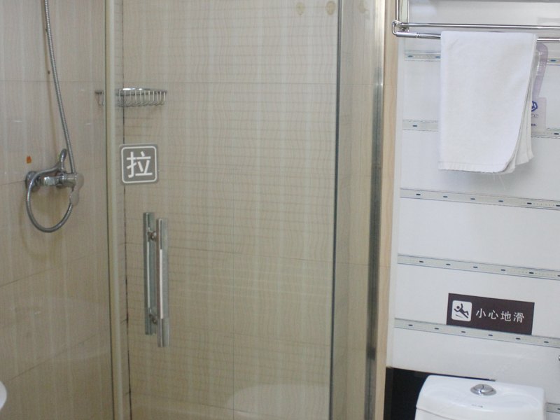 hotelPic