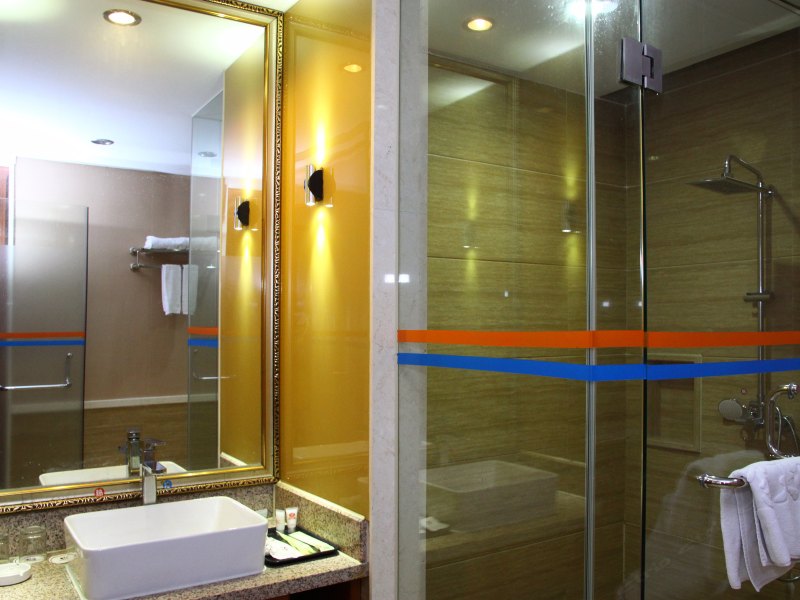 hotelPic
