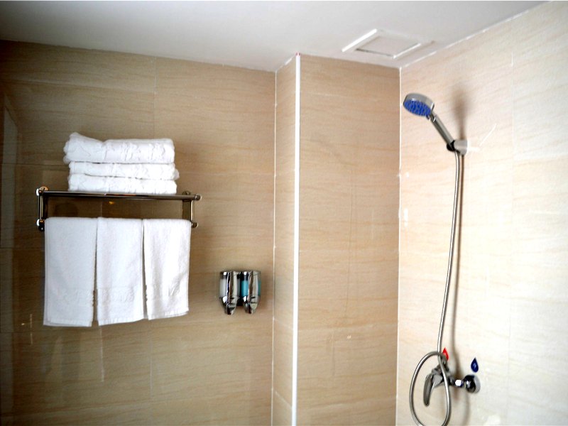 hotelPic
