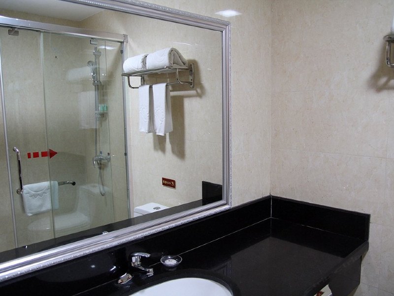 hotelPic