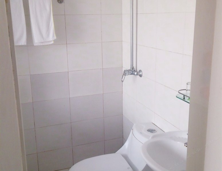 hotelPic