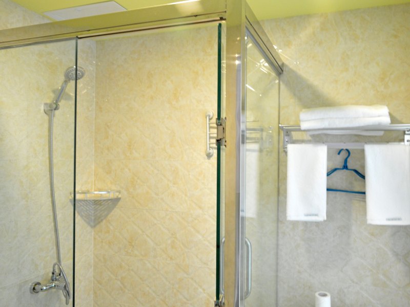 hotelPic