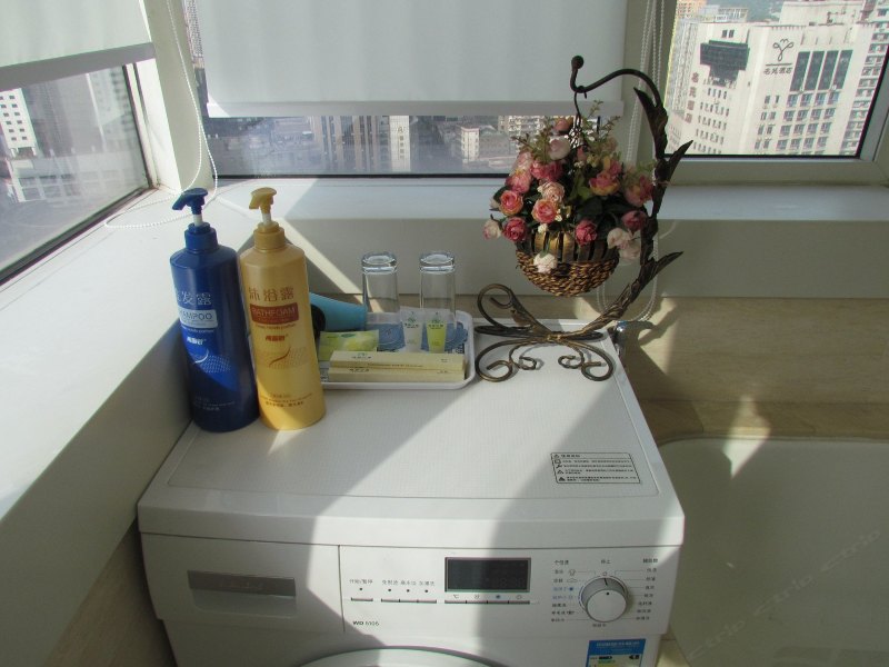 hotelPic