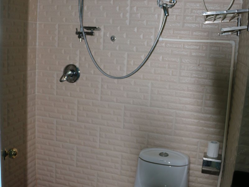 hotelPic