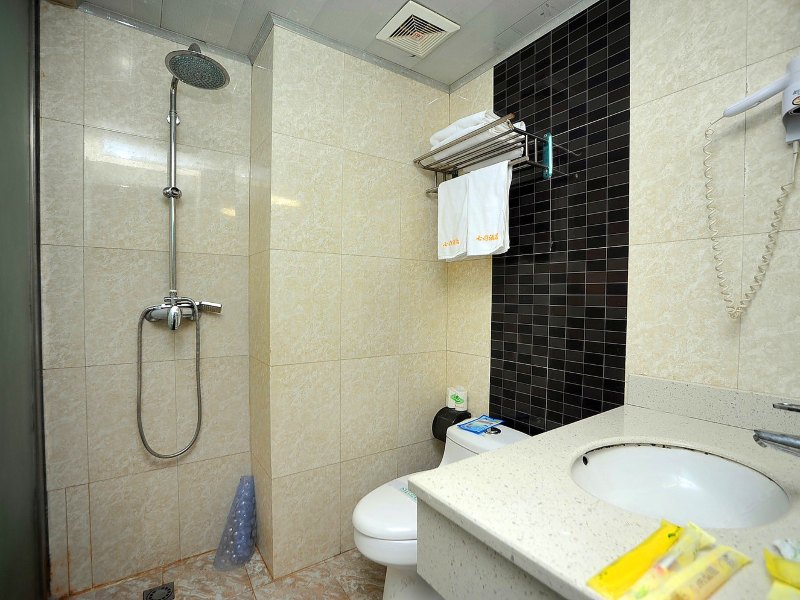 hotelPic