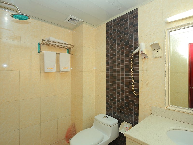 hotelPic