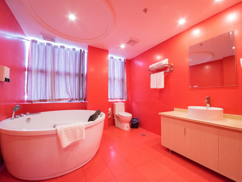 hotelPic