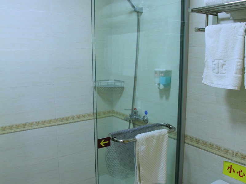 hotelPic