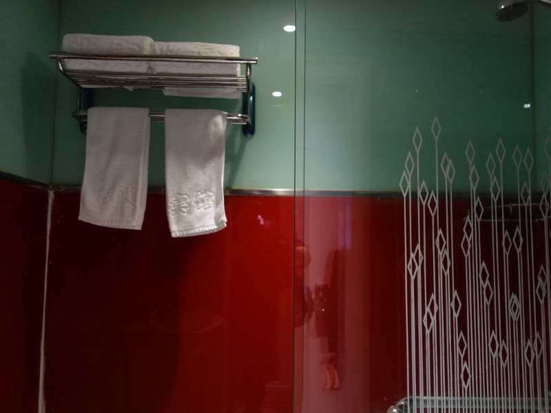 hotelPic