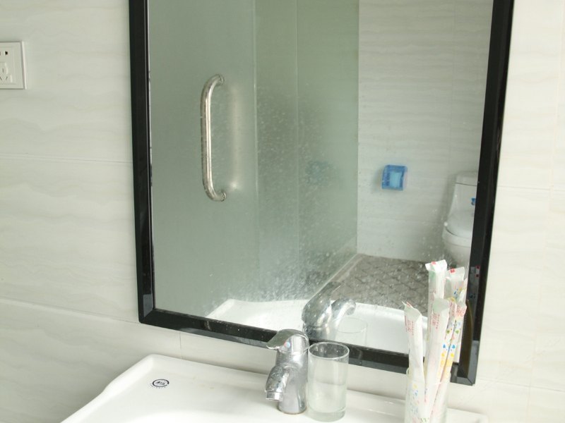 hotelPic