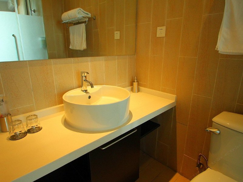 hotelPic