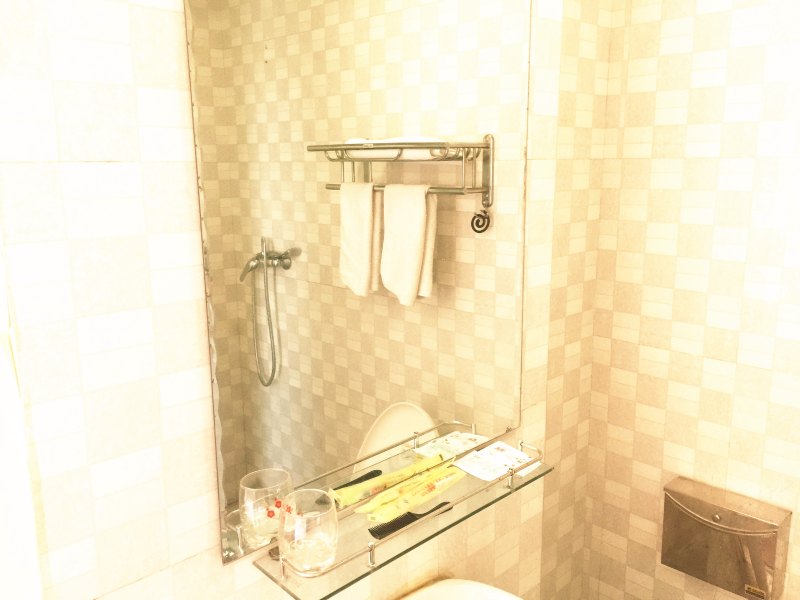 hotelPic