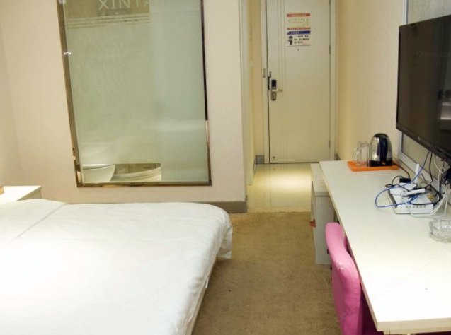 hotelPic