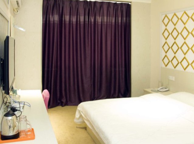 hotelPic