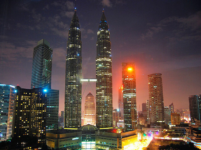 Ǽ¡µ˫(petronas towers)Ǽ¡µı־Գ